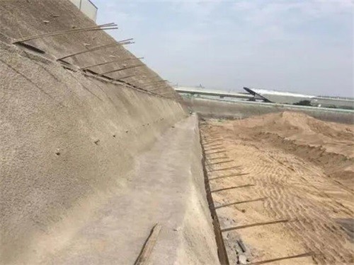 鹤岗河道边坡加固